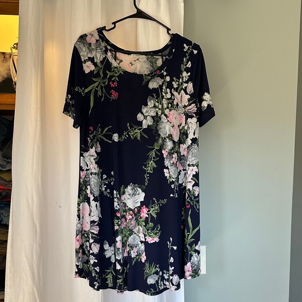 JODIFL Navy Floral Short Sleeve Top